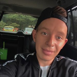 Meet your Posher, Justin